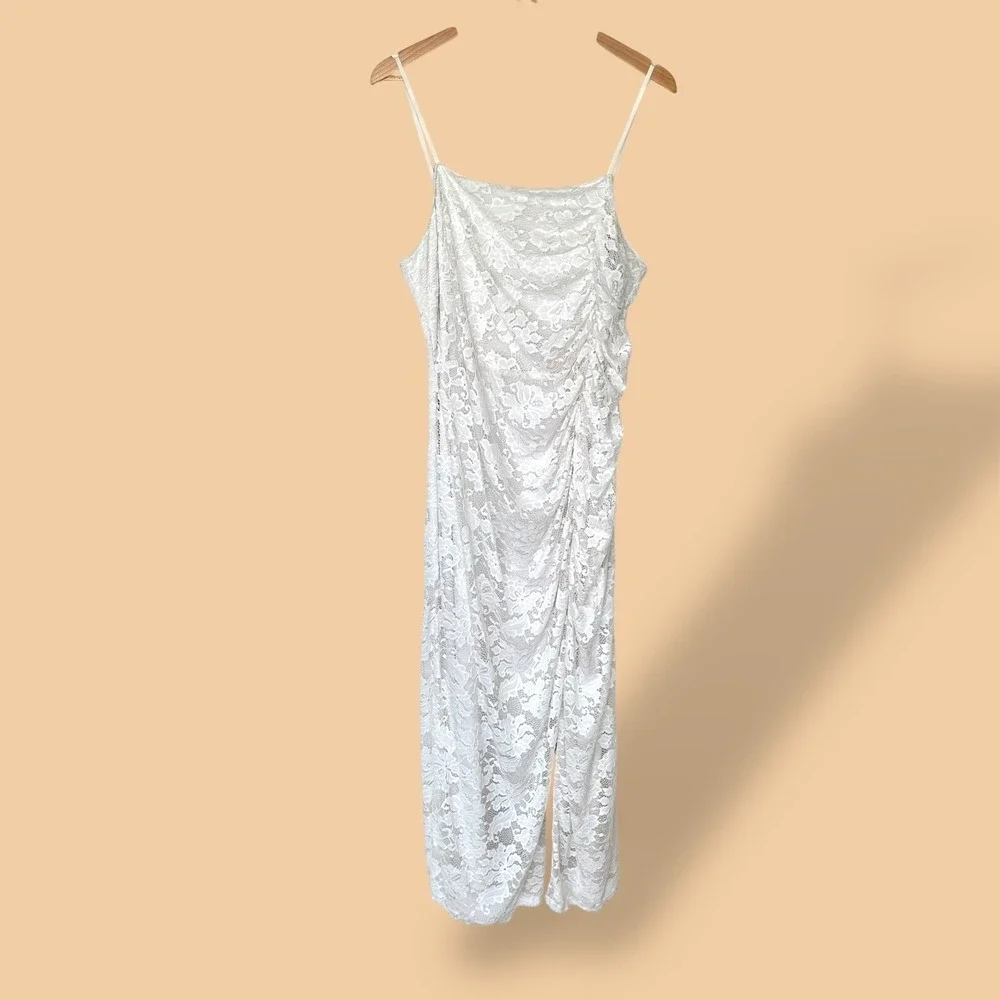 Saylor Lace Dress Ruched Bodycon Spaghetti Strap Cream Midi‎ Dress Size Medium